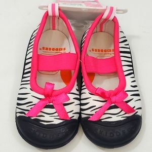 Skidders no skid shoes zebra print with hot pink size 24 months